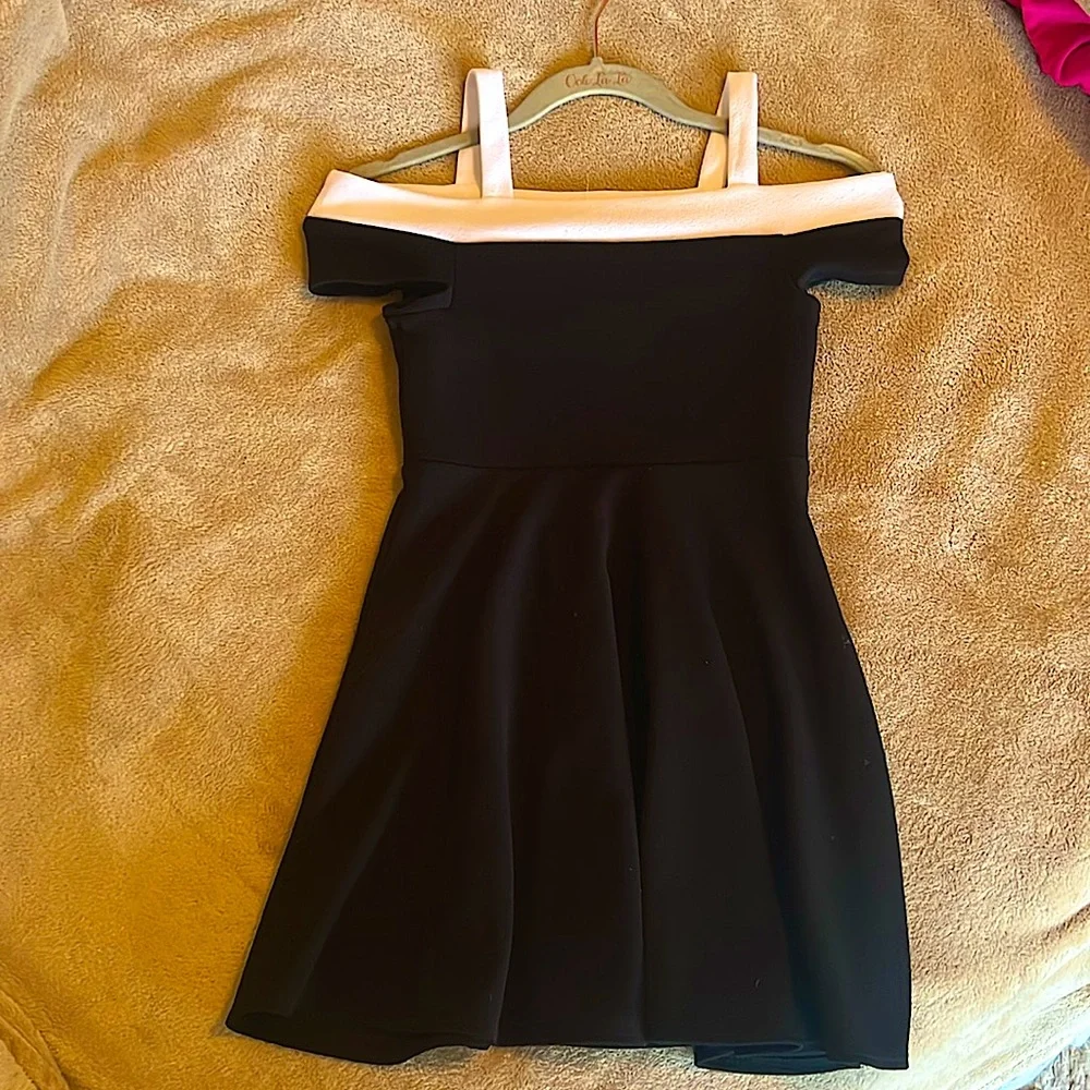 Girls formal dress. Sally Miller Sz 10. Off the shoulder. - Picture 2 of 2